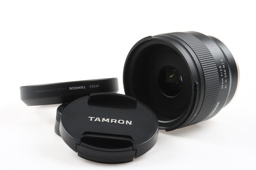 Tamron 8 di iii - f/2,8,